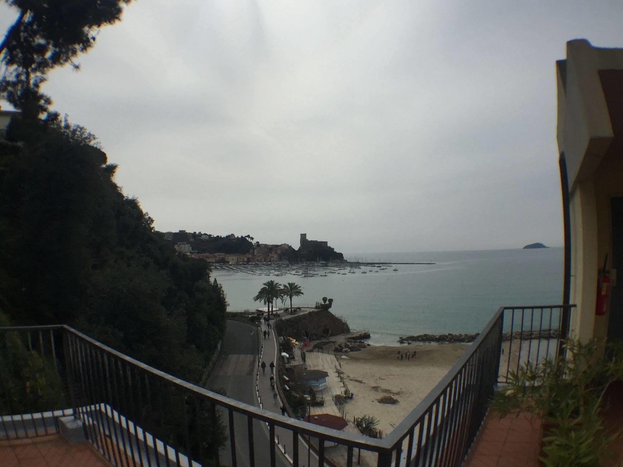 Hotel Venere Azzurra Lerici Exterior foto