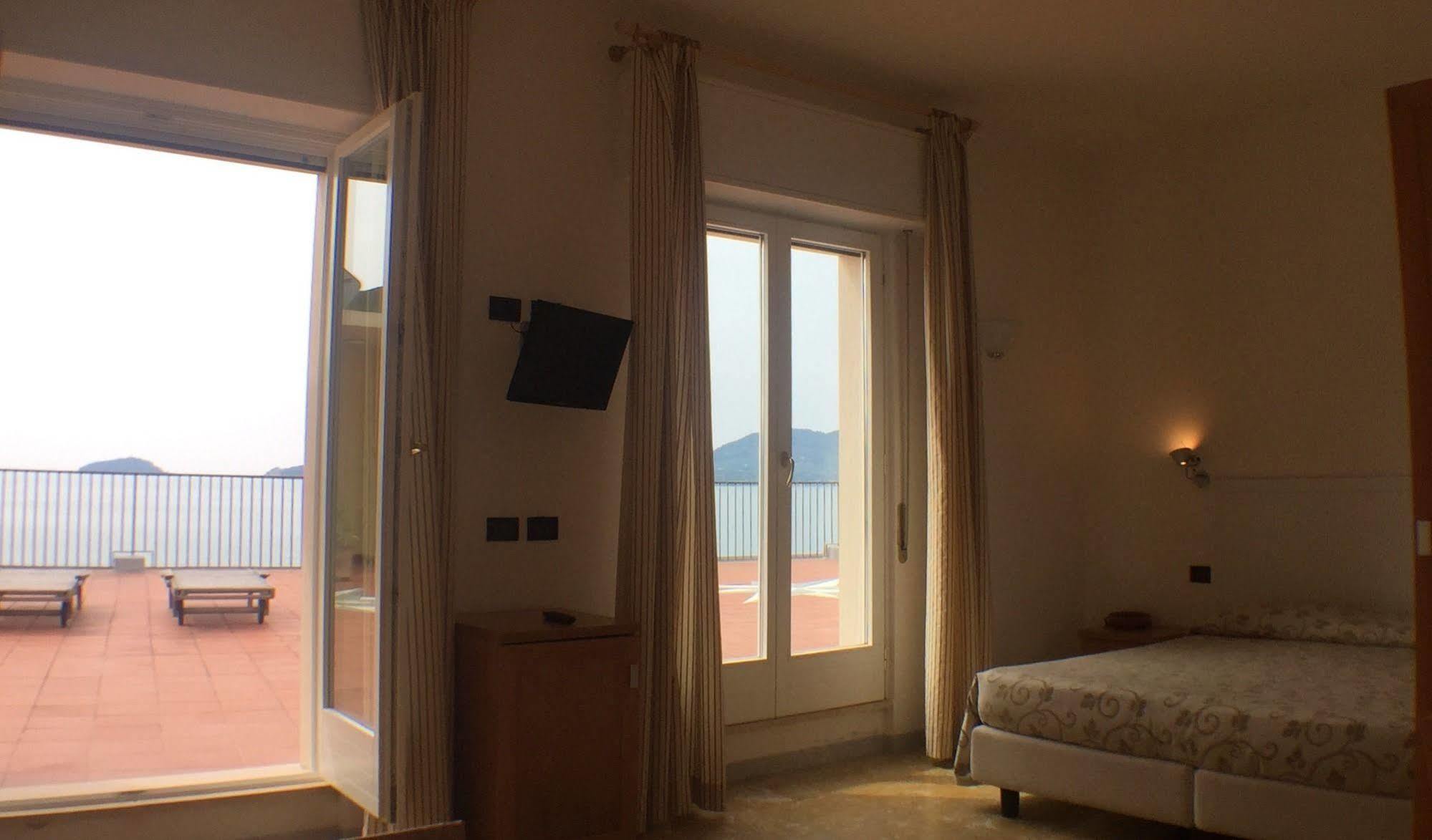 Hotel Venere Azzurra Lerici Exterior foto